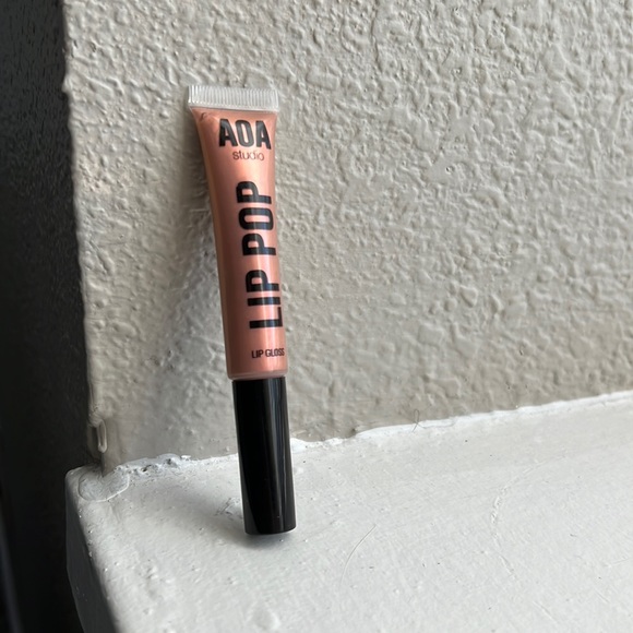 Lip Pop Lip Gloss - Picture 1 of 5